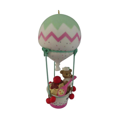 1992 "Sundae Ride" - Second Issue in the "Baskin Robbins" Series Enesco Ornament (Enesco) 583707 Image3