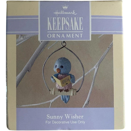 1992 Sunny Wisher Hallmark Ornament (Bird) QEO9344