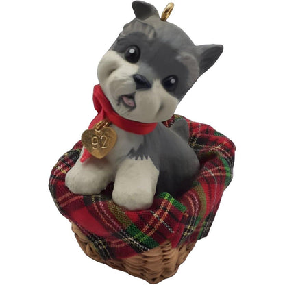 1992 Terrier Hallmark Ornament (Puppy Love) QX4484