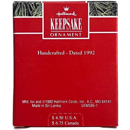 1992 Visions of Acorns Hallmark Ornament (Animal) QXM5851