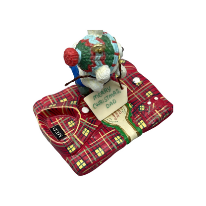1992 Wrappin' Up Warm Wishes Enesco Ornament (Mouse) 593141 Image4