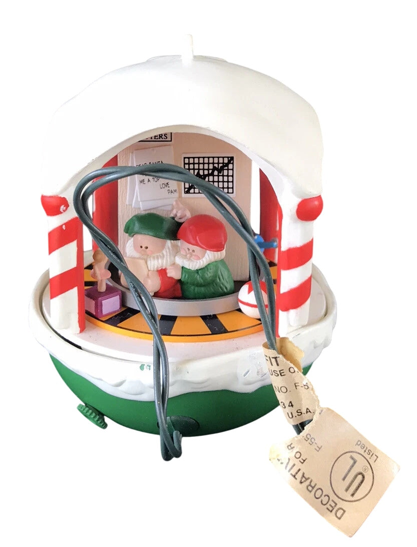 1993 Santa's Workshop Hallmark Ornament (Santa's Workshop) QLX7375