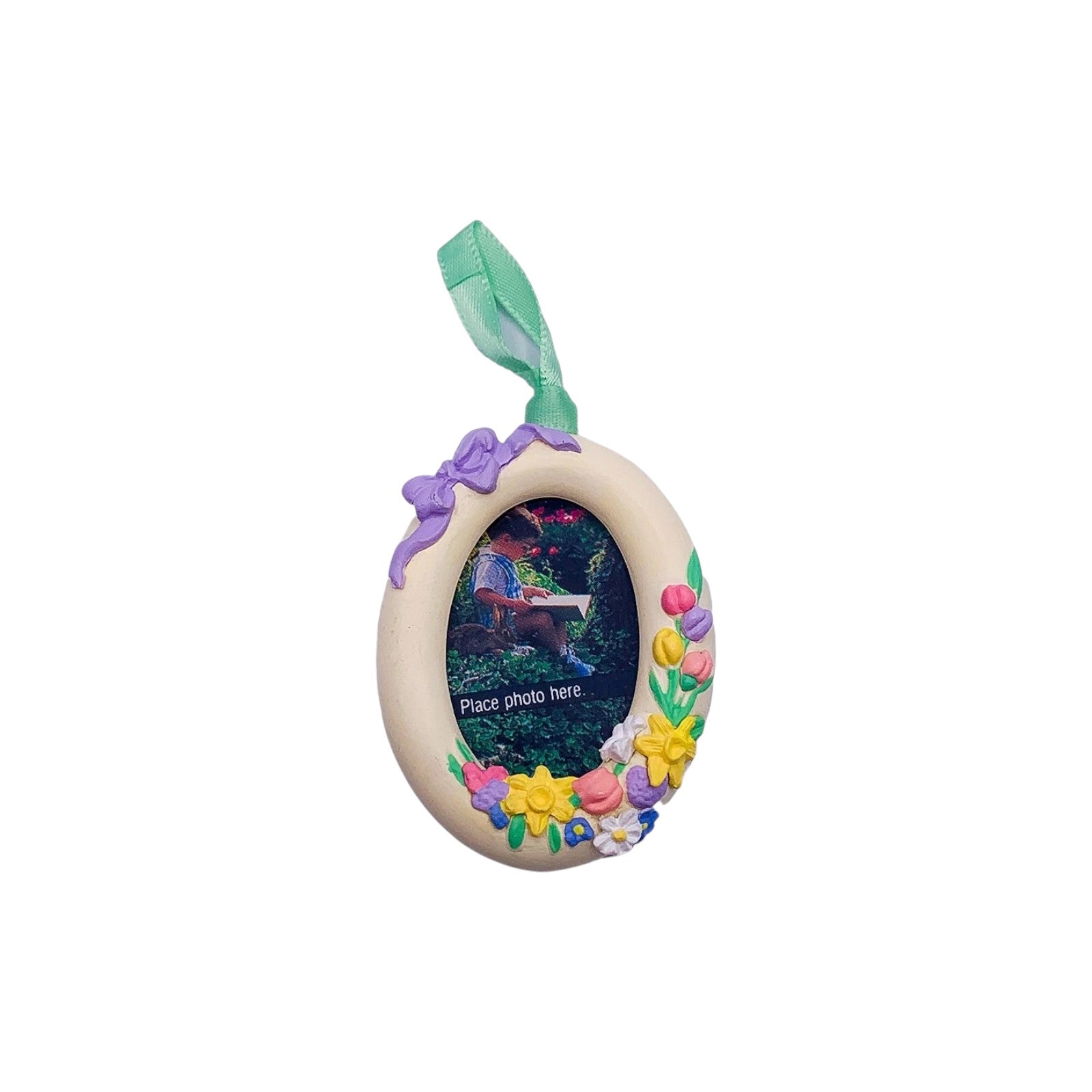 1993 Beautiful Hallmark Ornament (Easter Photo Holder) QEO8362 Image1