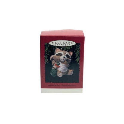 1993 GrandChild's First Christmas Hallmark Ornament (Family) QX5552