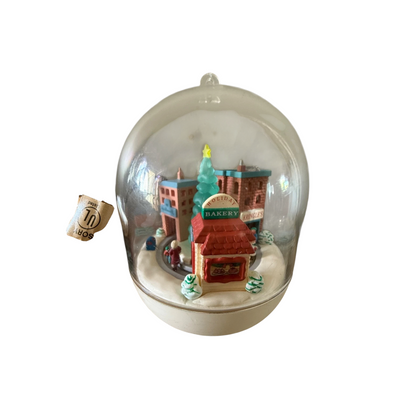 1993 Last Minute Shopping Hallmark Ornament (Buildings & Houses) QLX7385