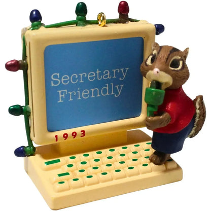 1993 People Friendly Hallmark Ornament (Chipmunk & Squirrel) QX5932