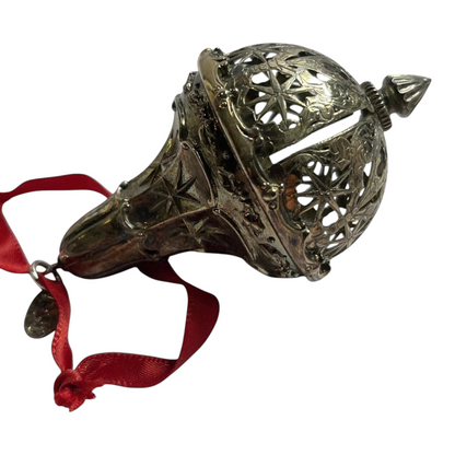 1993 Silver Stars and Holly (Bell)