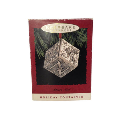 1993 Silvery Noel Hallmark Ornament (Metal) QX5305