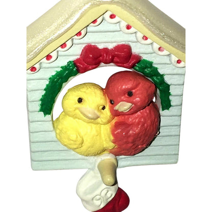 1993 Snuggle Birds Hallmark Ornament (Bird) QXM5182