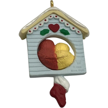 1993 Snuggle Birds Hallmark Ornament (Bird) QXM5182
