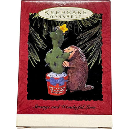 1993 Strange and Wonderful Love Hallmark Ornament (Animal) QX5965
