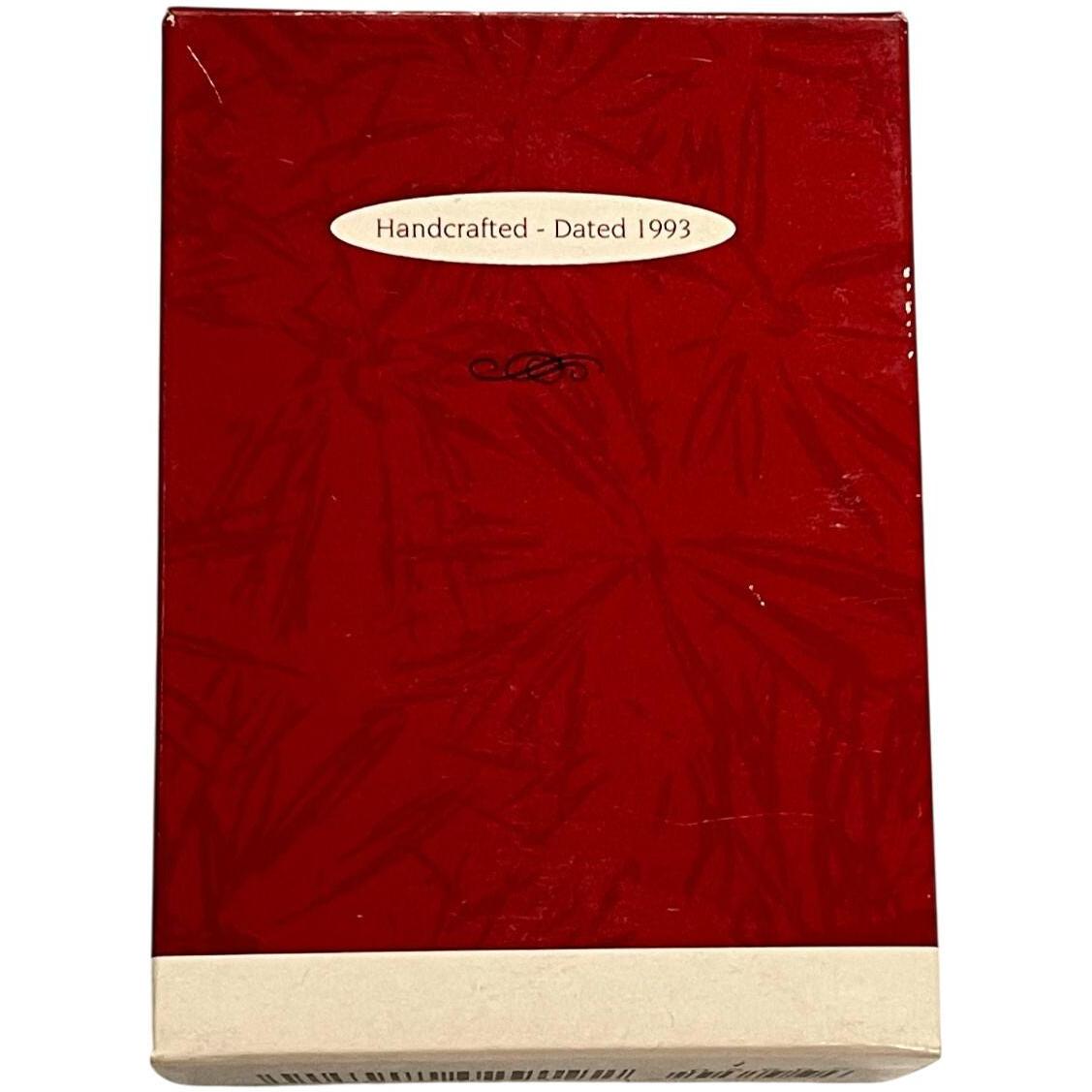 1993 Strange and Wonderful Love Hallmark Ornament (Animal) QX5965