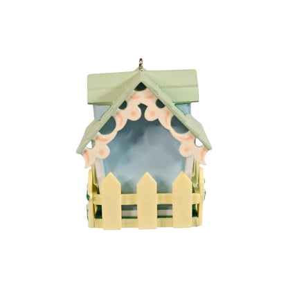 1993 Treetop Cottage Hallmark Ornament (Bird) QEO8186 Image5