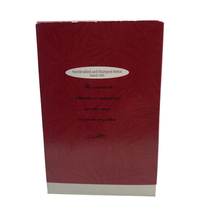 1993 Warm and Special Friends Hallmark Ornament (Hershey's) QX5895