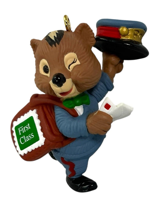 1994 Extra Special Delivery Hallmark Ornament (Chipmunk & Squirrel) QX5833