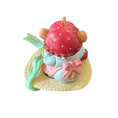 1994 Grandmas Are Sew Special - A Gift for that Special GrandMother (Family)