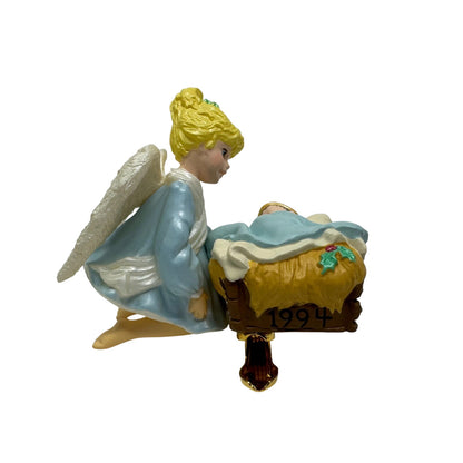 1994 Happy Birthday Jesus Hallmark Ornament (Nativity) QX5423