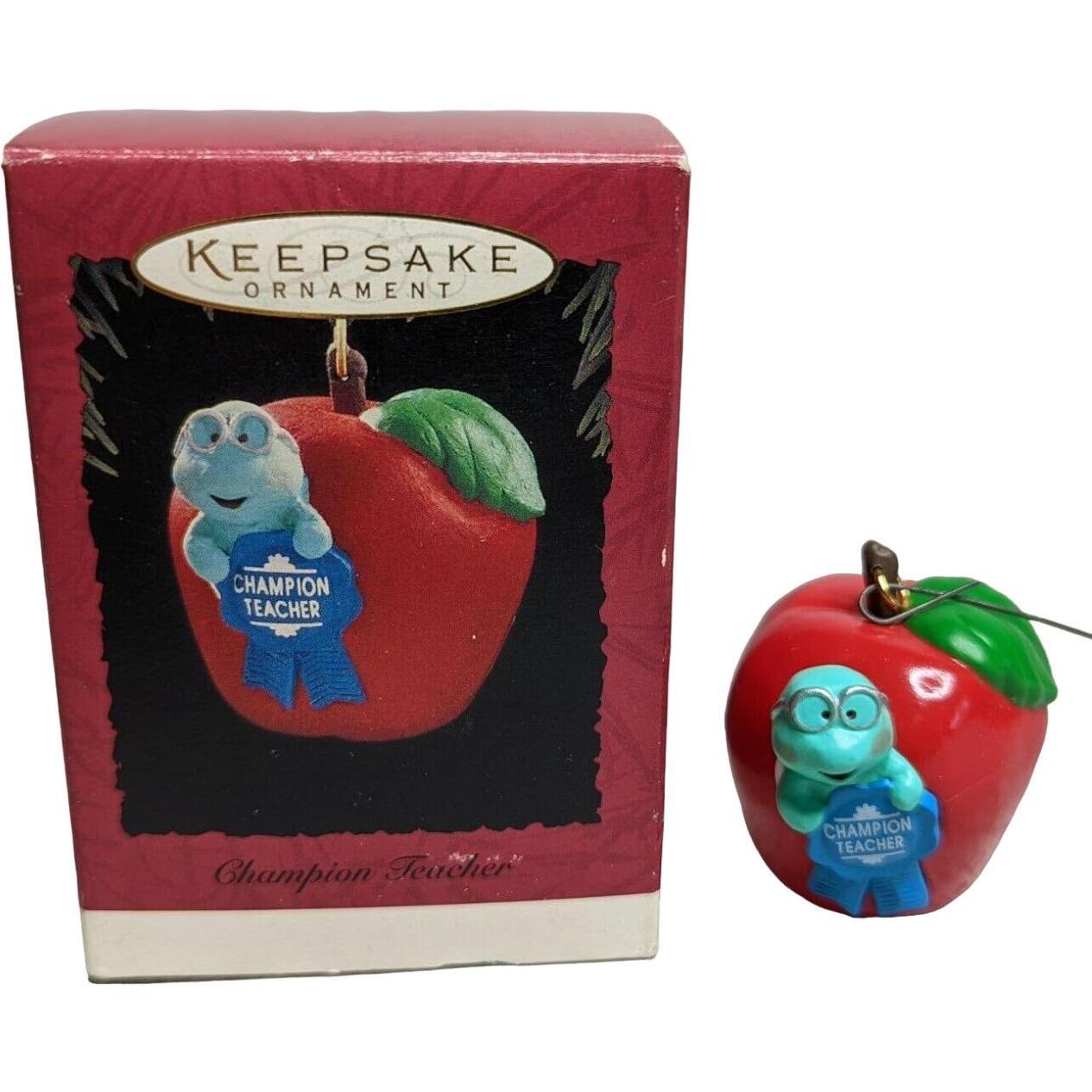 1994 Iago, Abu, and the Genie Hallmark Ornament (Teacher) QX5836