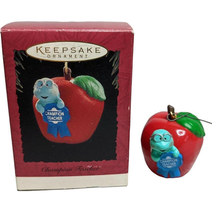 1994 Iago, Abu, and the Genie Hallmark Ornament (Teacher) QX5836