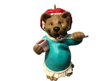 1994 Mom-to-Be Hallmark Ornament (Teddy Bear) QX5506