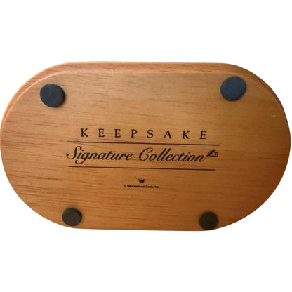 1994 Mrs. Claus' Cupboard Hallmark Ornament (Artist's Appearance Event) QXC4843