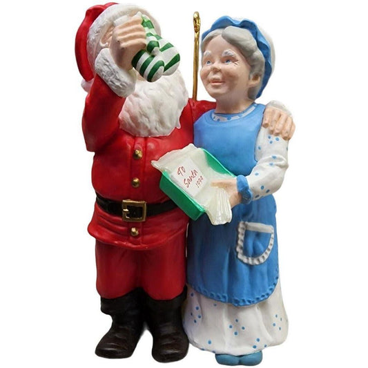 1994 A Handwarming Present Hallmark Ornament (Mr. and Mrs. Claus) QX5283