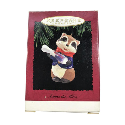 1994 Across the Miles Hallmark Ornament (Raccoon) QX5656 Image2