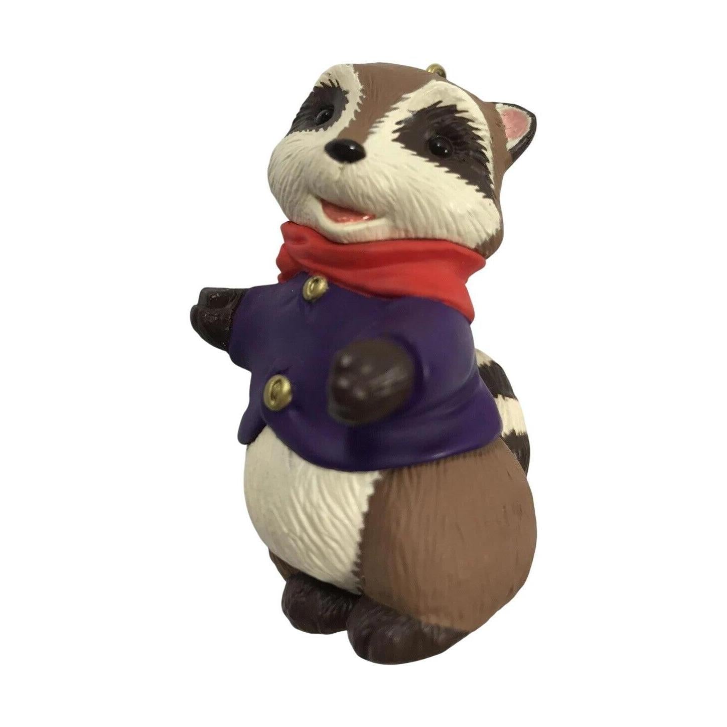 1994 Across the Miles Hallmark Ornament (Raccoon) QX5656 Image3