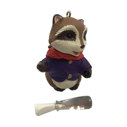 1994 Across the Miles Hallmark Ornament (Raccoon) QX5656 Image4