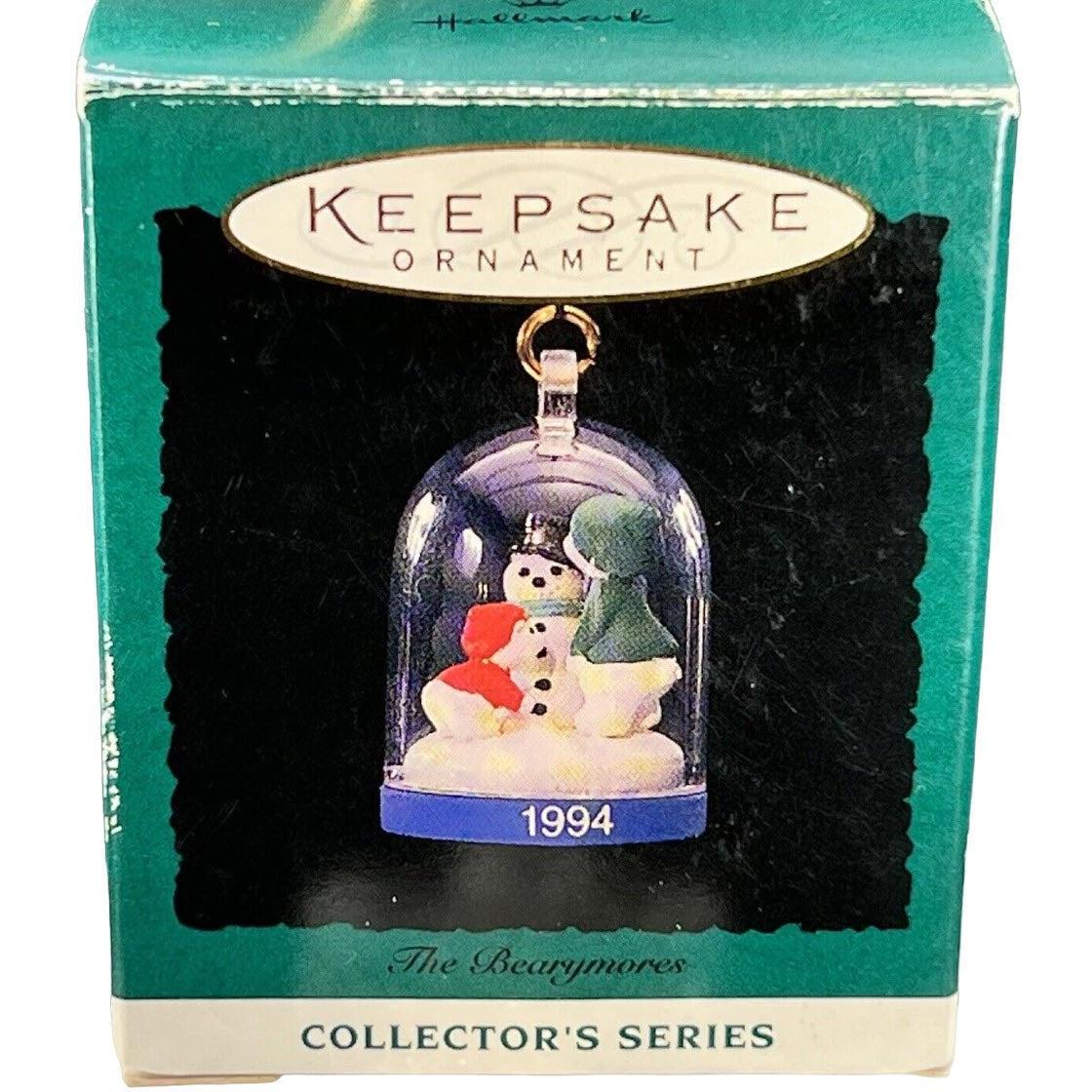 1994 Building a Snowman Hallmark Ornament (The Bearymores) QXM5133
