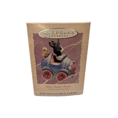 1994 Car Hallmark Ornament (Here Comes Easter) QEO8093