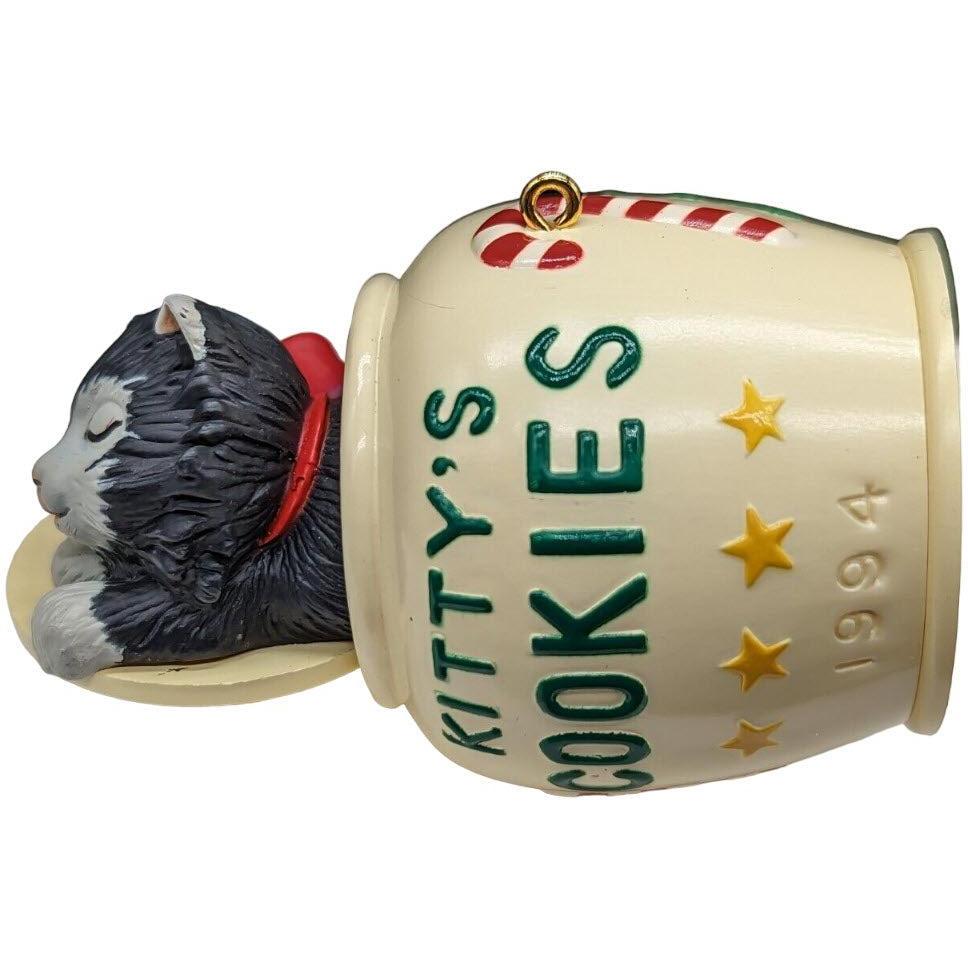 1994 Cat in Cookie Jar Hallmark Ornament (Cat Naps) QX5313