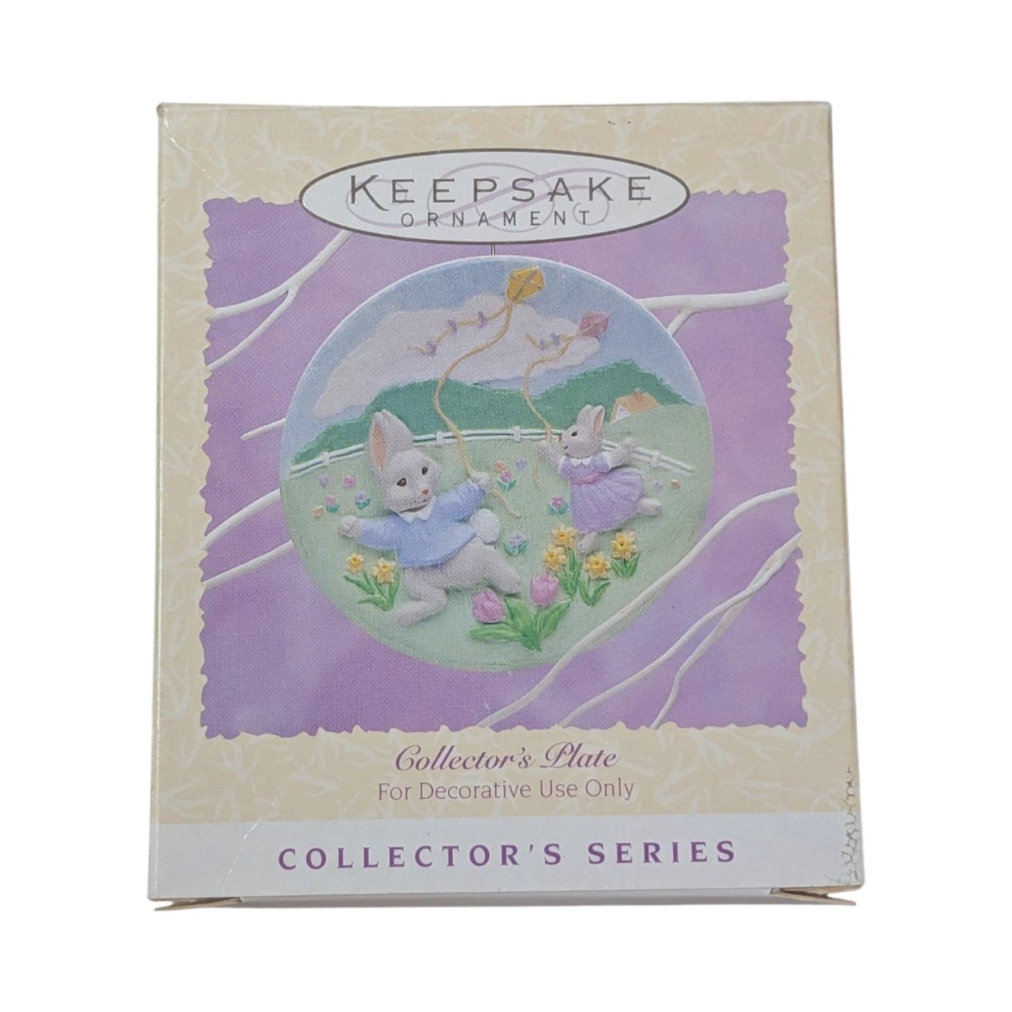 1994 Catching the Breeze Hallmark Ornament (Collector's Plate) QEO8219 Image2