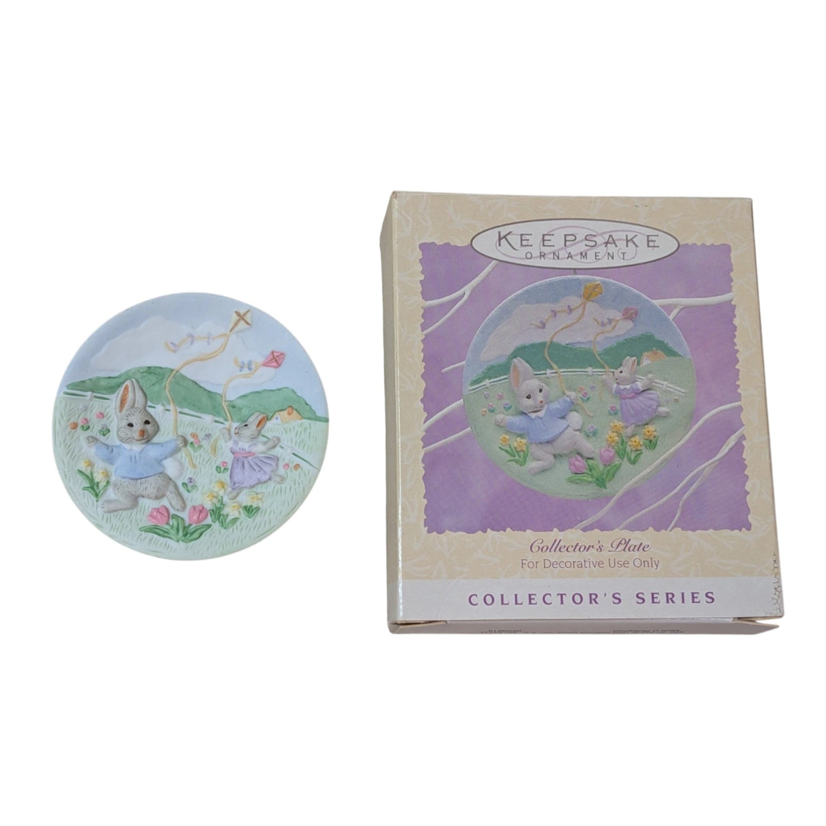 1994 Catching the Breeze Hallmark Ornament (Collector's Plate) QEO8219 Image3