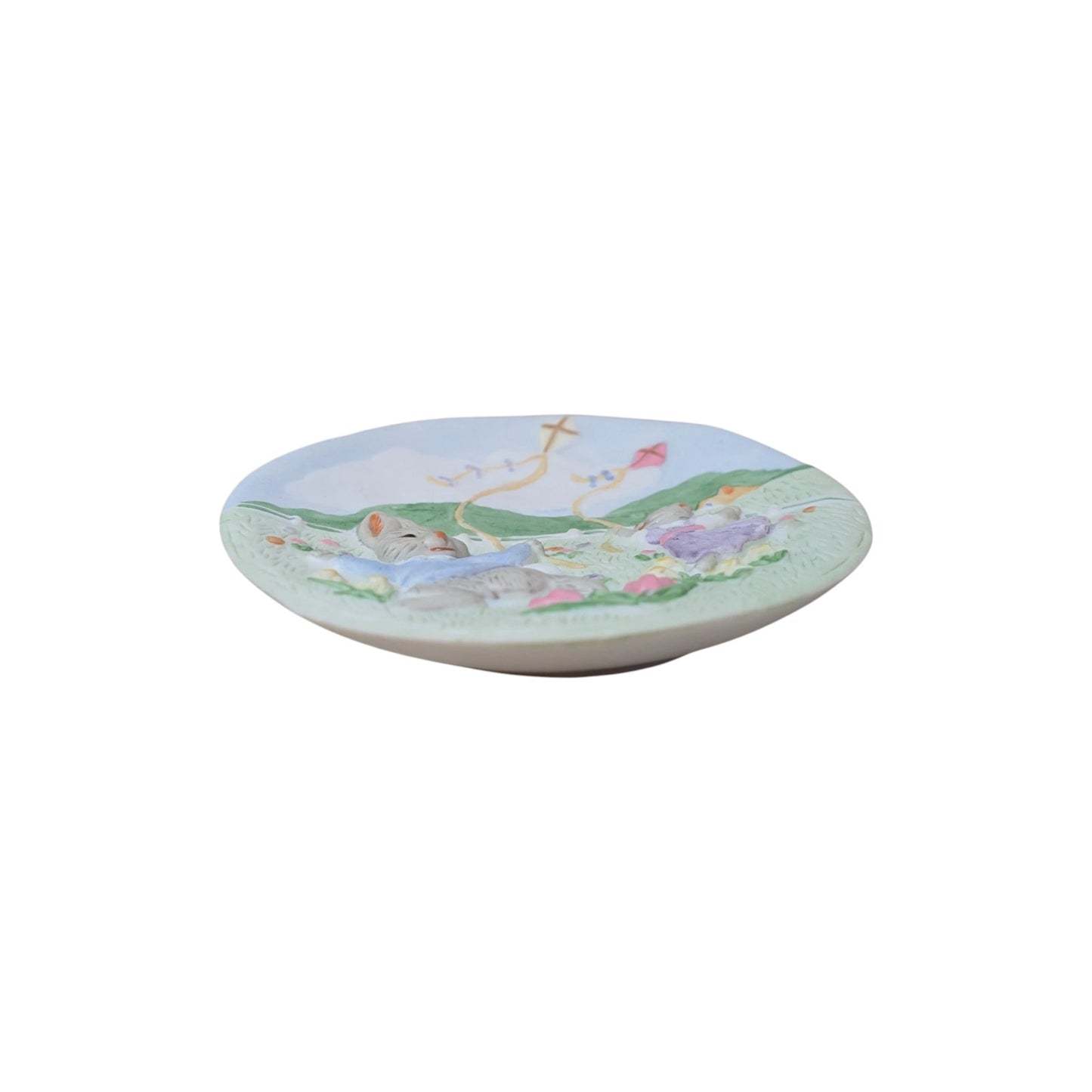 1994 Catching the Breeze Hallmark Ornament (Collector's Plate) QEO8219 Image4