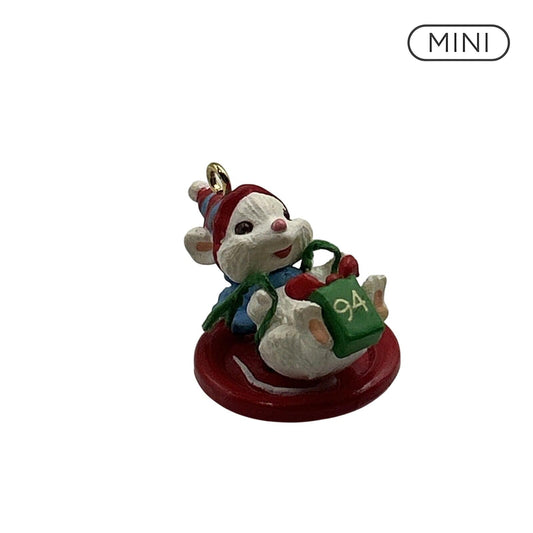 1994 Cute as a Button Hallmark Ornament (Cute as a Button) QXM4103 Image1