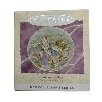 1994 Gathering Sunny Hallmark Ornament (Collector's Plate) QEO8233