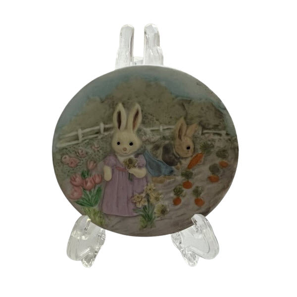 1994 Gathering Sunny Hallmark Ornament (Collector's Plate) QEO8233