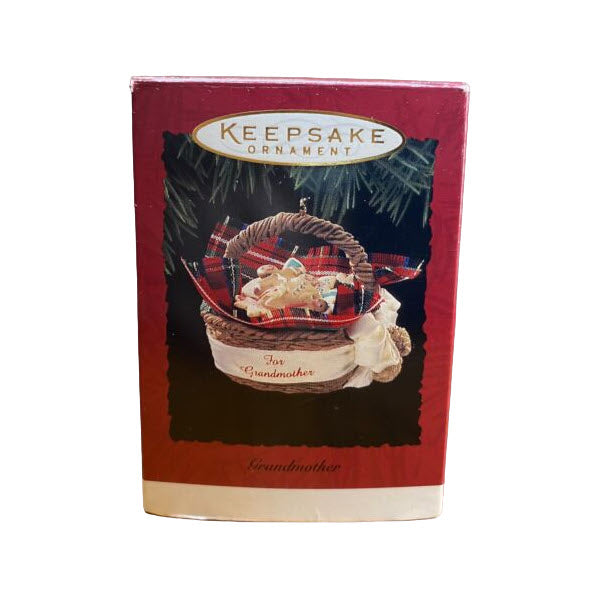 1994 GrandMother Hallmark Ornament (Family) QX5673