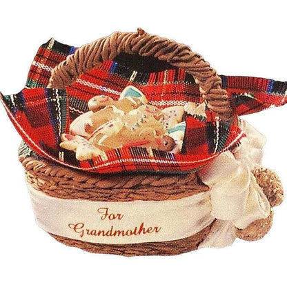 1994 GrandMother Hallmark Ornament (Family) QX5673