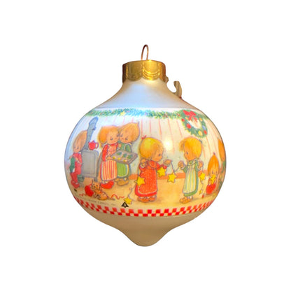 1994 It's the Simple Joys Hallmark Ornament (Betsey Clark) QX2403 Image3