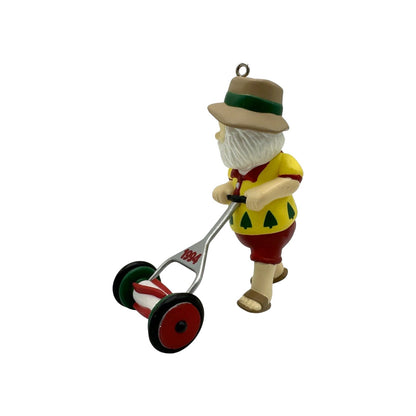 1994 Keep on Mowin' Hallmark Ornament (Santa Claus) QX5413 Image3