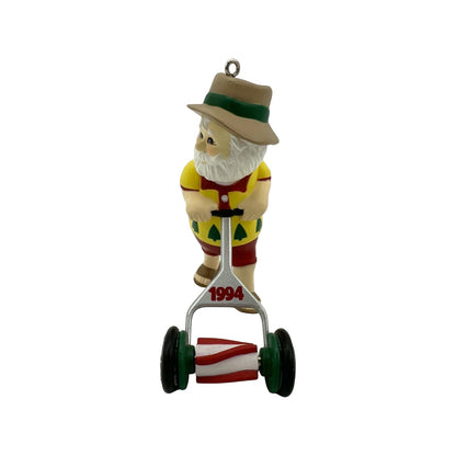 1994 Keep on Mowin' Hallmark Ornament (Santa Claus) QX5413 Image6