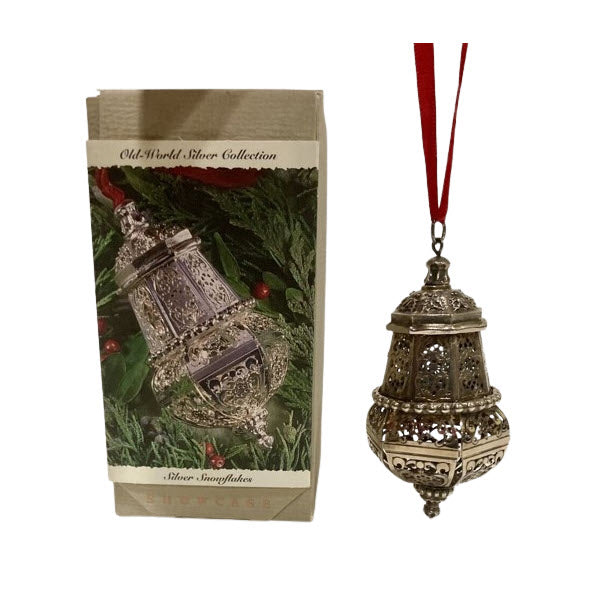 1994 Silver Snowflakes Hallmark Ornament (Snowflake) QK1016