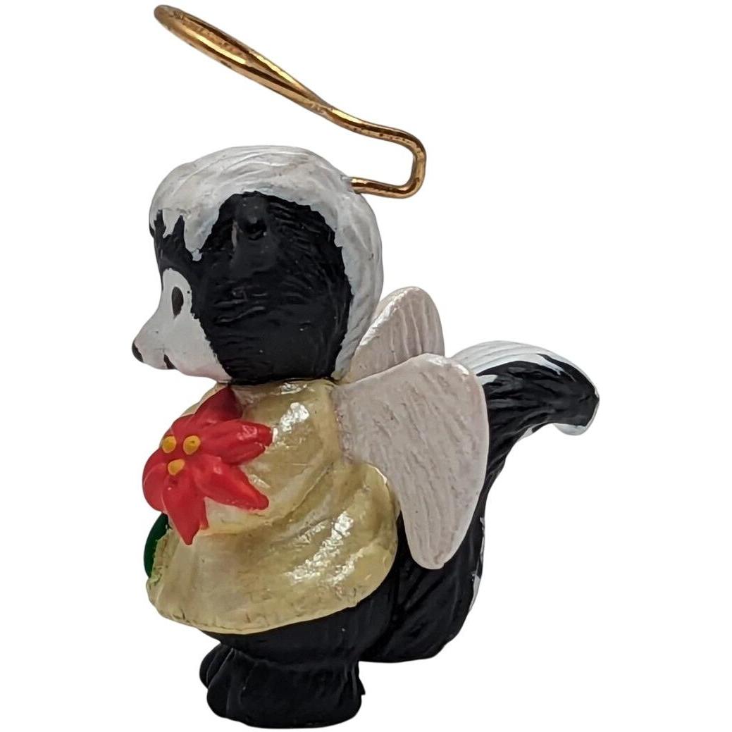 1994 Skunk Angel Hallmark Ornament (Nature's Angels) QXM5126