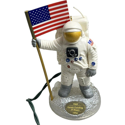 1994 The Eagle Has Landed Hallmark Ornament (Neil Armstrong!) QXL7486