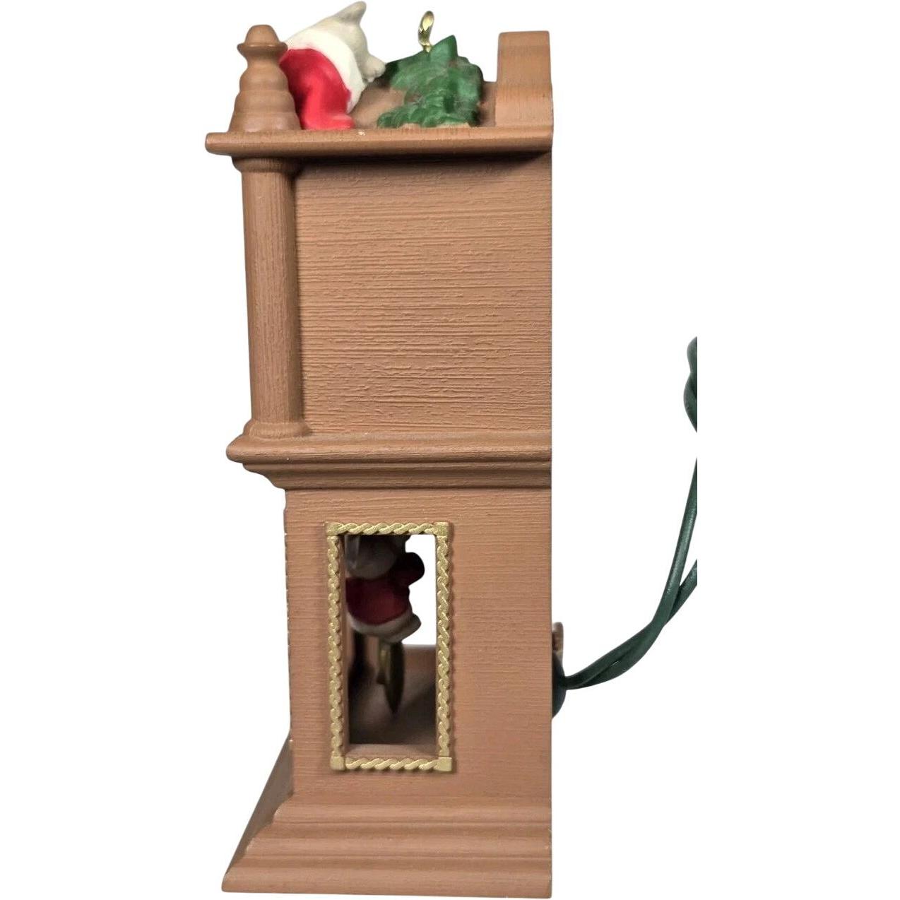 1994 Very Merry Minutes Hallmark Ornament (Clock) QLX7443