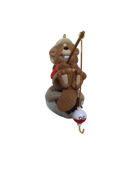 1995 Bobbin' Along Hallmark Ornament (Fishing) QX5879