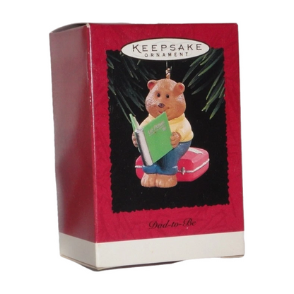 1995 Dad-to-Be Hallmark Ornament (Teddy Bear) QX5667