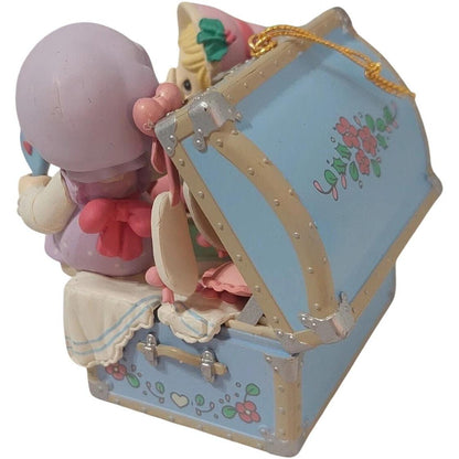 1995 Friends Are The Greatest Treasure - Holiday Expressions (Precious Moments)